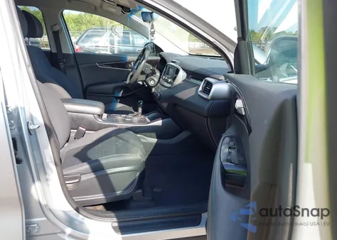 2018 Kia Sorento 3.3L Lx z USA, uszkodzony, nr VIN 5XYPG4A58JG394693